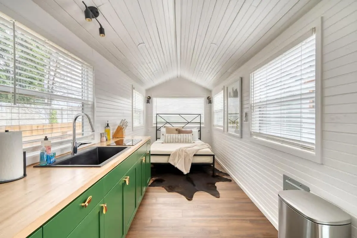 Stay Portland - Noir-Emerald Modern Tinylux In Portland Holiday home