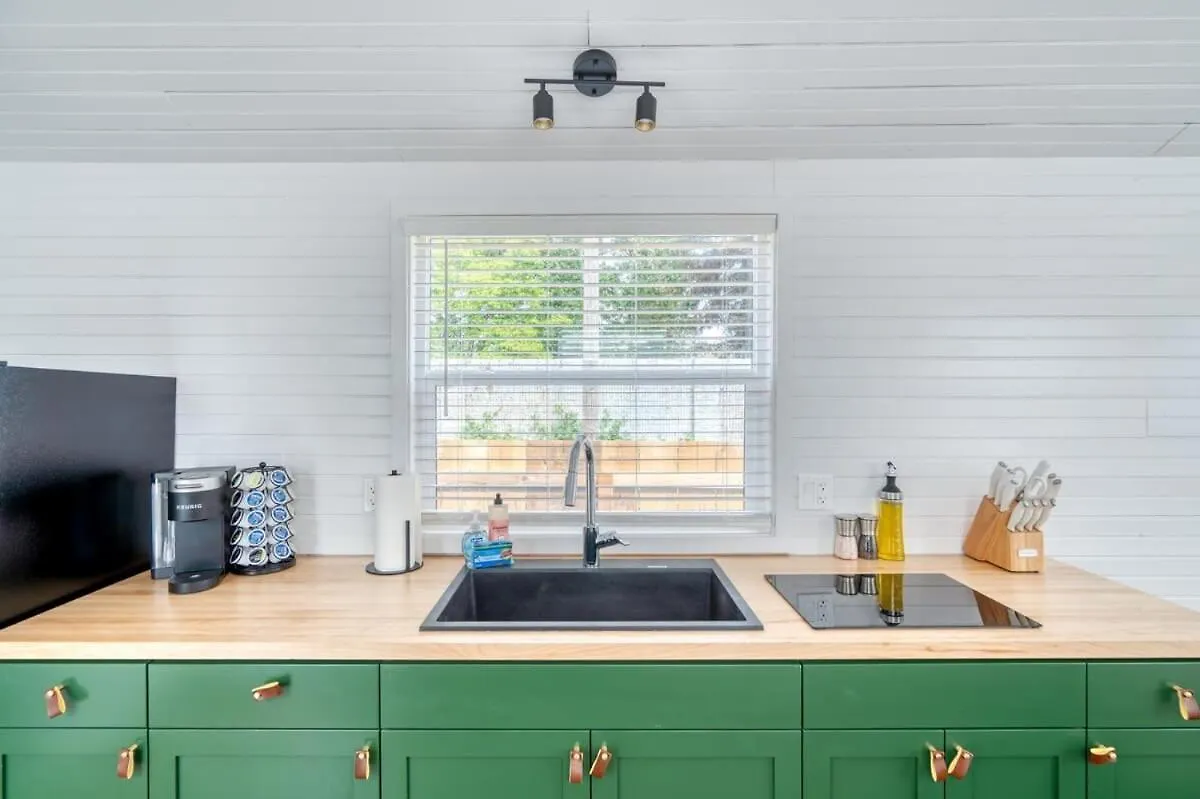 Stay Portland - Noir-Emerald Modern Tinylux In Портленд Дом отдыха